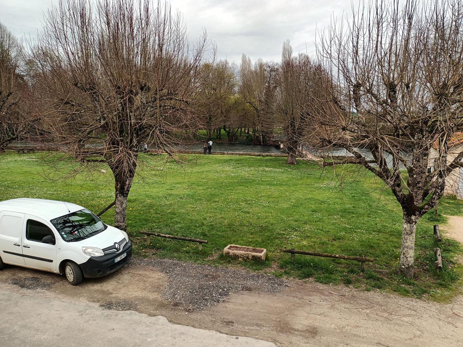 Au Bord De La Riviere Apartment Verteuil-sur-Charente ภายนอก รูปภาพ